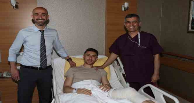 Menisküs yırtığına 15 dakikada müdahale