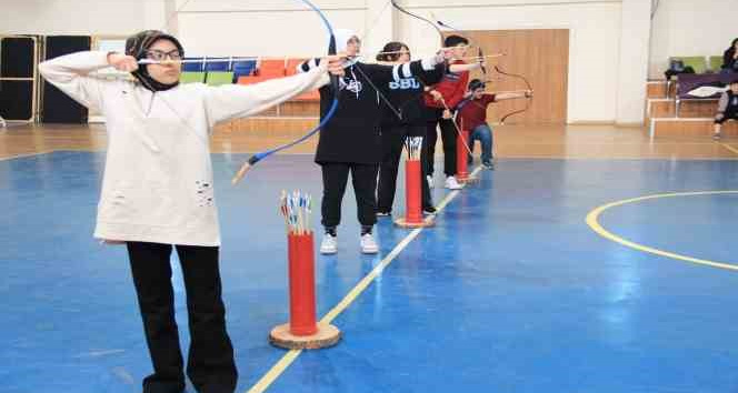 Geleneksel Türk Okçuluğunda kemankeşler yarıştı