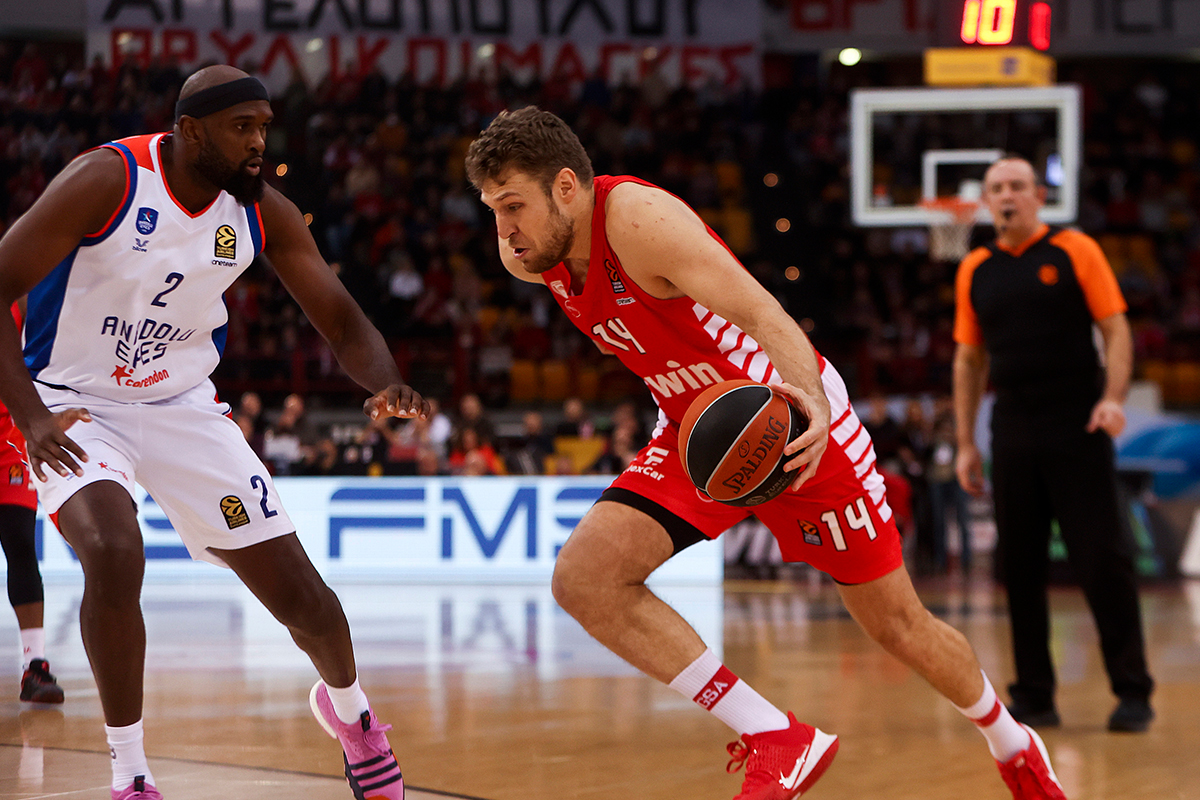 EuroLeague&#039;de normal sezonun MVP&#039;si, Sasha Vezenkov oldu