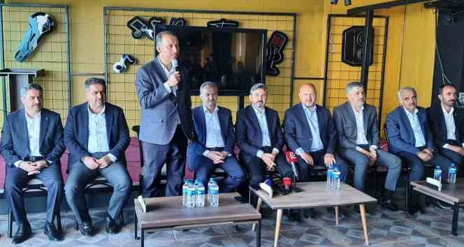 AK Parti, basın mensuplarıyla bir araya geldi