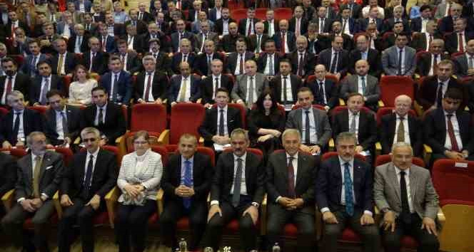 Bakan Özer: “Türkiye OECD ülkeleri ile rekabet ediyor”