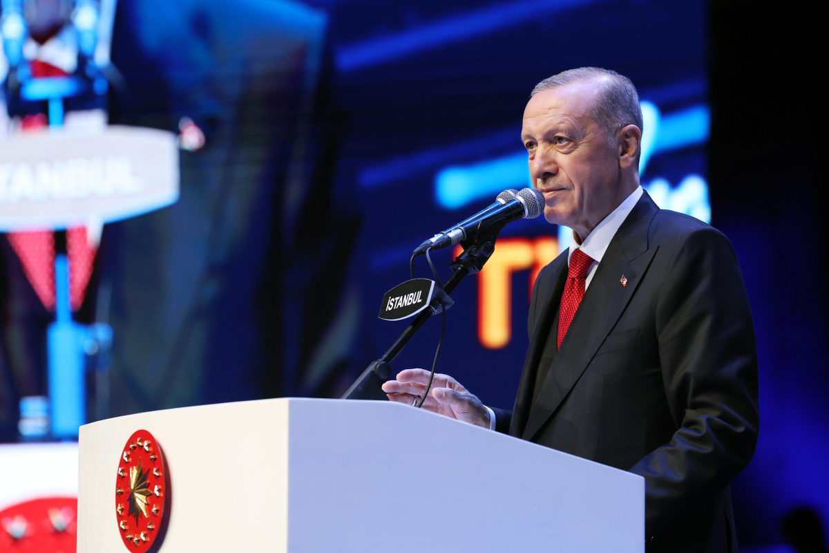 Cumhurbaşkanı Erdoğan: &#039;Biz sadece milletimizin emrindeyiz, bunlar gibi talimatı Kandil&#039;den almıyoruz&#039;