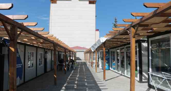 Pazarcık’ta 3 farklı noktada konteyner çarşı hizmet veriyor