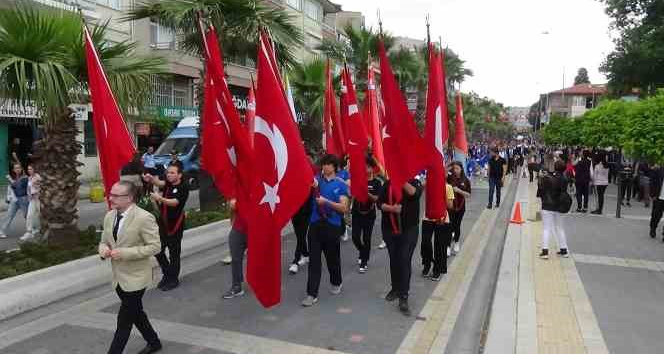 19 Mayıs Atatürk’ü Anma, Gençlik ve Spor Bayramı Edremit’te kutlandı