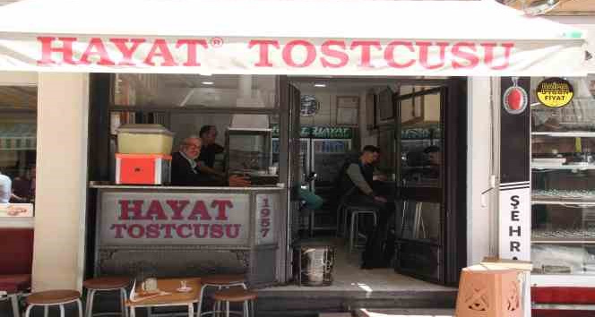 "Hayat" markasını hatıra diye sakladıkları evraklar korudu