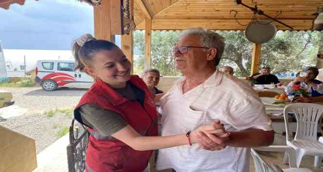 Bugünün gençlerinden dünün gençlerine sazlı sözlü eğlence