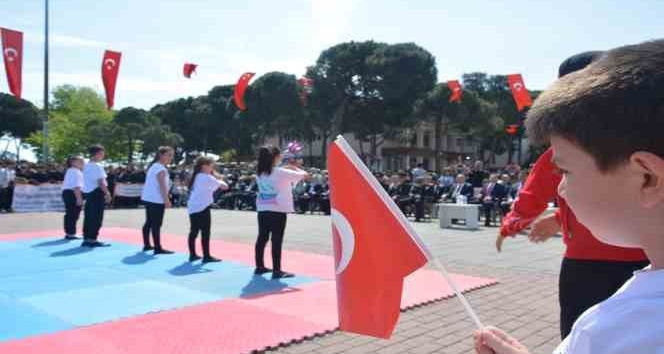 Ünye’de kortej eşliğinde 19 Mayıs coşkusu