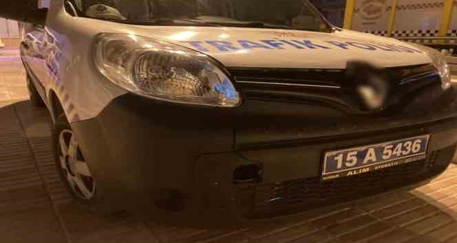 Alkollü sürücü polisleri peşine taktı: 1 polisi yaraladı