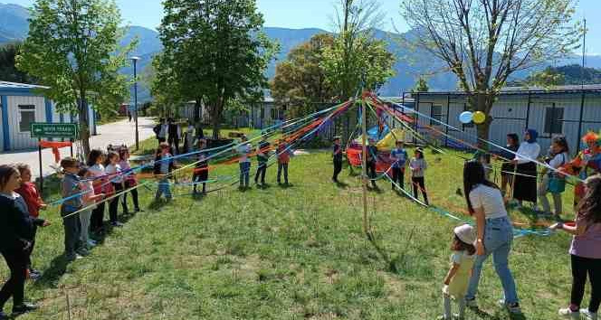 Artvin’de Okuyan çocuk edebiyat tabiat şenliği düzenlendi