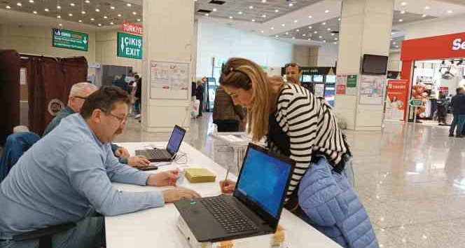 Sarp Sınır Kapısında Cumhurbaşkanlığı seçimi için ikinci tur oy kullanma işlemleri başladı