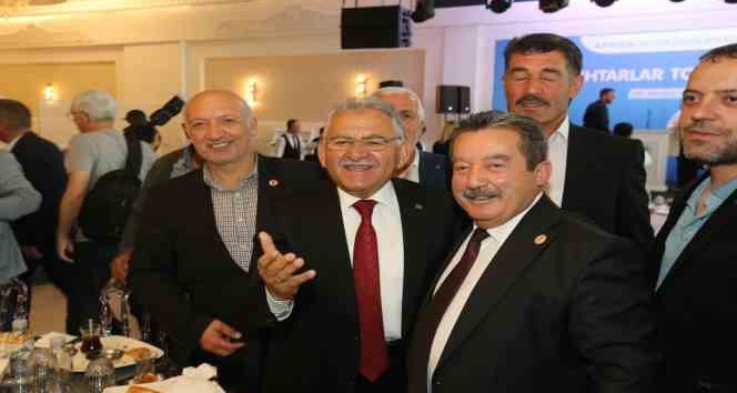 Bakan Akar ve Başkan Büyükkılıç muhtarlarla görüştü