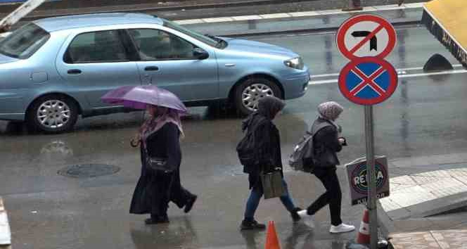 Aksaray’da yağmur etkili oluyor