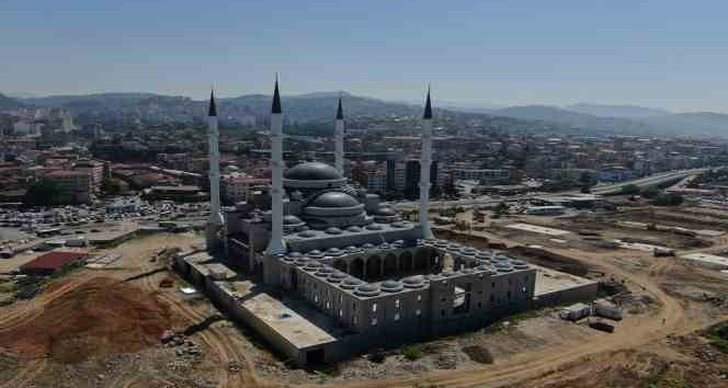 Doğu Karadeniz’in en büyük cami ve külliyesinin 2024 yılı Ramazan ayında açılması planlanıyor