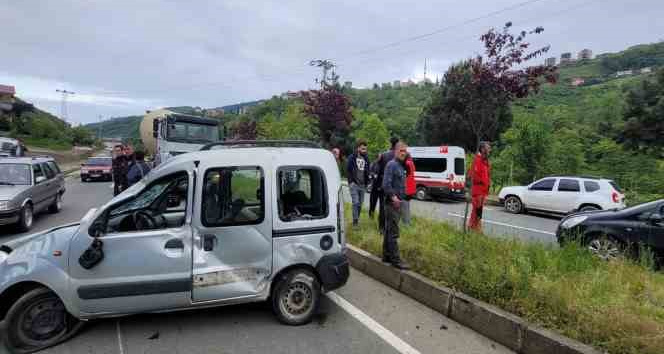 Tatbikat dönüşü kazaya müdahale ettiler