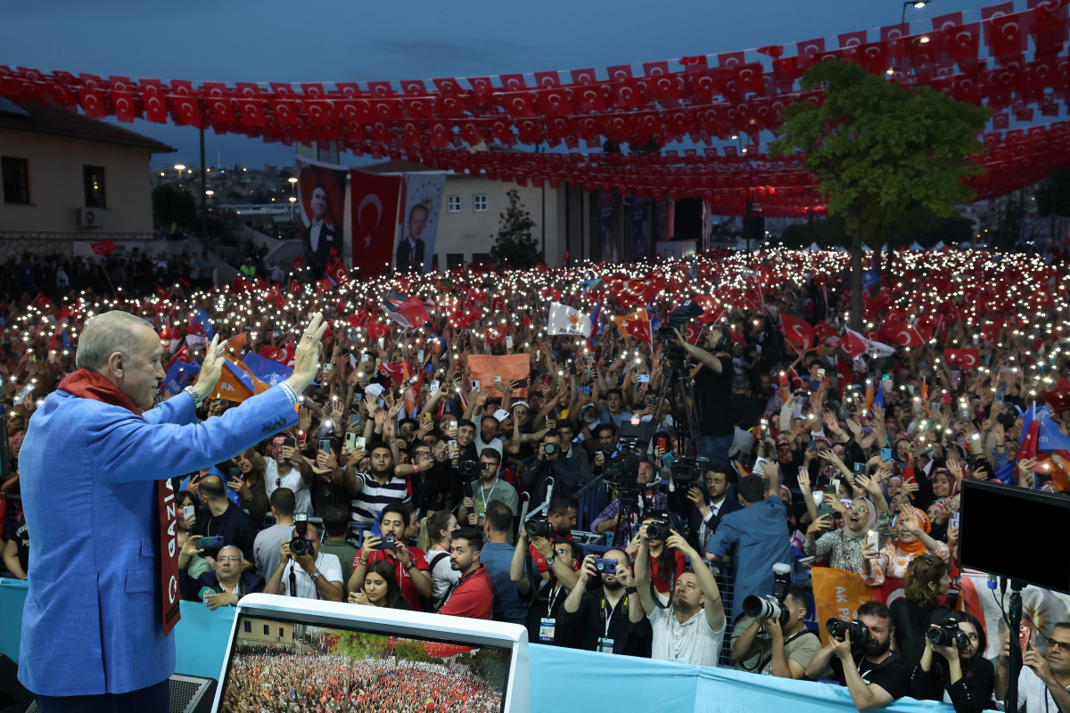 Cumhurbaşkanı Erdoğan: 'Sırf aç gözlülükle fahiş fiyat artışı yapanların ümüğünü sıkacağız'