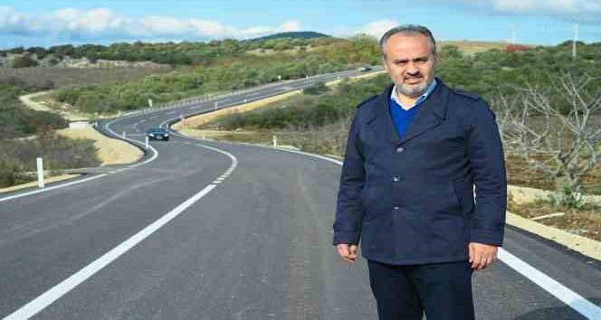 Bursa İnegöl’de 5 caddeye 6 bin 900 metre asfalt yapıldı