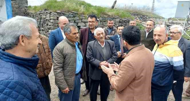 AK Parti Milletvekili Çalkın, kapı kapı dolaşıyor