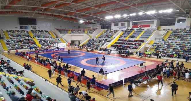 Kırşehir’den okul sporlarında Türkiye derecesi