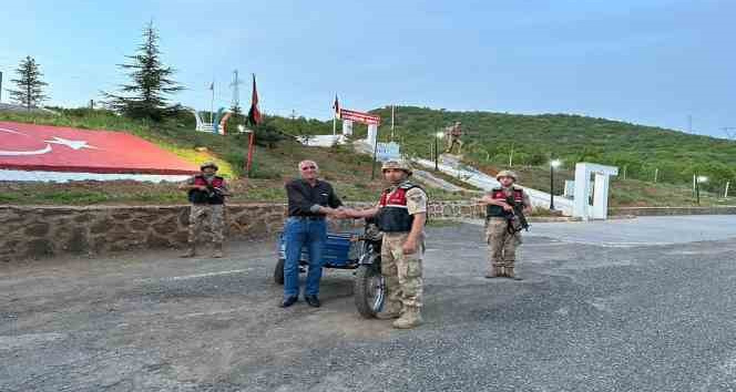 Çalıntı motosiklet sahibine teslim edildi