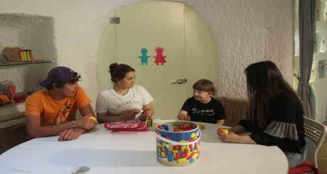 Hem tatil yaptılar hem gönül aldılar