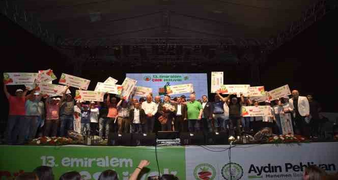 Yüz binler Emiralem Çilek Festivalinde buluştu