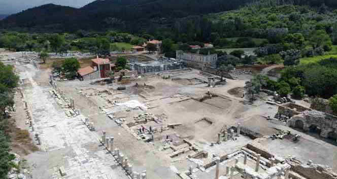 Stratonikeia’nın gizemli meydanının sırrı çözülüyor