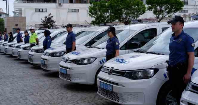 Edirne Emniyet Müdürlüğüne hibe edilen 21 ekip aracı hizmete alındı
