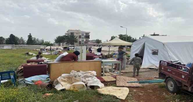 Mahalle arasındaki çadırlar, çadır kentlere taşınıyor