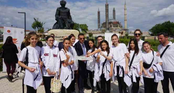 Selimiye’nin gölgesinde saray lezzetleri ikramı