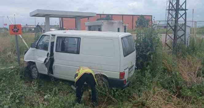 Karacabey’de kamyonet şarampole düştü: 1 ölü, 2 yaralı