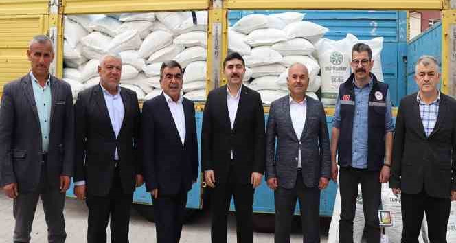 Sivas’ta depremzede arıcılara şeker desteği