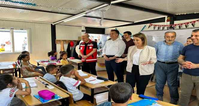 Vali Becel ve Başkan Savran, depremzede çocuklarla bir araya geldi