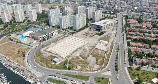 İzmir Büyükşehirin ödüllü projesi ’Opera İzmir’ 5 yıldır bitirilemedi