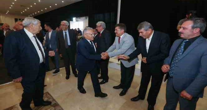Bakan Akar İle Başkan Büyükkılıç, şoför esnafıyla buluştu