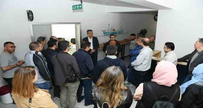 Siber Isparta Gençlik Merkezi öğretmenlere tanıtıldı