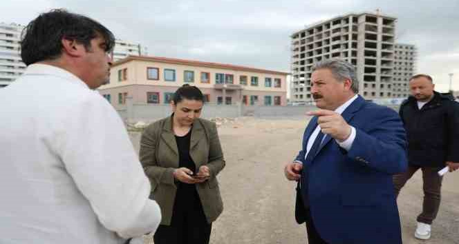 Melikgazi, kentsel dönüşüm alanına 2 okul birden kazandırdı
