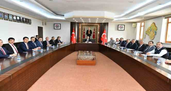 Isparta’da seçim güvenliği toplantısı yapıldı.
