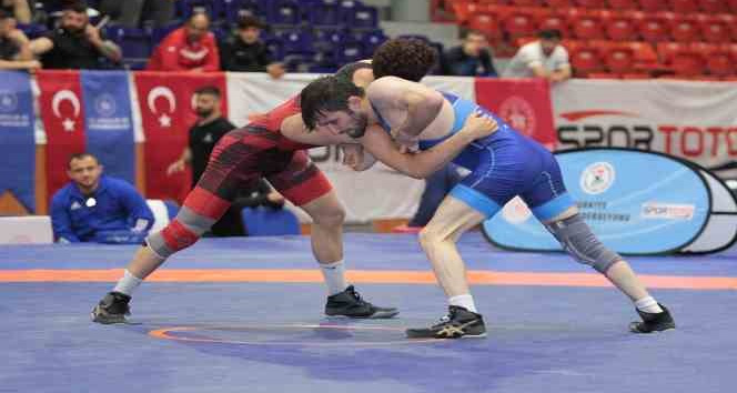 Büyükler Grekoromen Güreş Türkiye Şampiyonası açılış seremonisi yapıldı