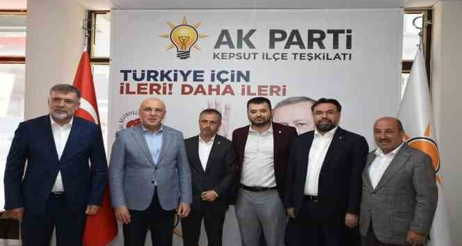İYİ Parti’den istifa eden belediye başkan adayı AK Parti’ye katıldı
