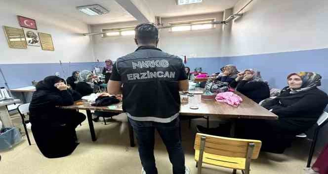 Narkotik polislerinden annelere uyuşturucuyla mücadele eğitimi