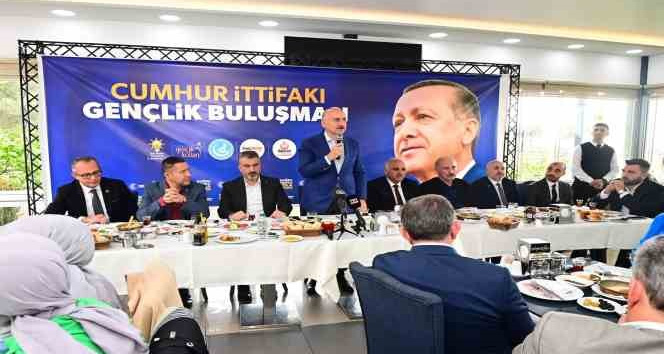 Bakan Karaismailoğlu’ndan gençlere “Sandıklara sahip çıkın" çağrısı