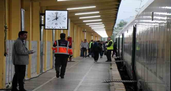 Milli Elektrikli Tren seferlere başladı