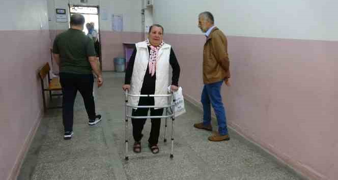Mersin’de Cumhurbaşkanlığı 2. tur seçimi için oy verme işlemi başladı