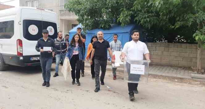 Seyyar sandıklarlar seçmenin ayağına gitti