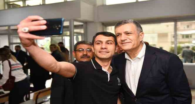 Esenyurt Belediye Başkanı Bozkurt oyunu kullandı