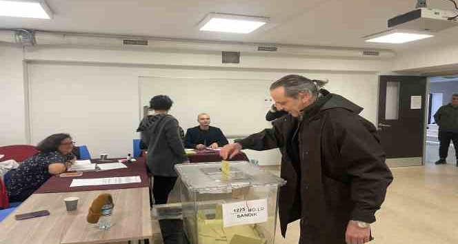 Ünlü oyuncu Ozan Güven oyunu kullandı