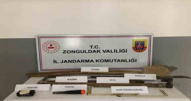 Kaçak kazı yapan 4 şahıs suçüstü yakalandı