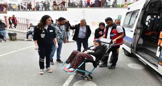 Esenyurt’ta engelli ve yaşlılar sandıklara taşındı