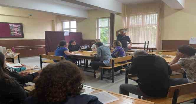 Yalova’da sandık başlarında oy sayım işlemi başladı