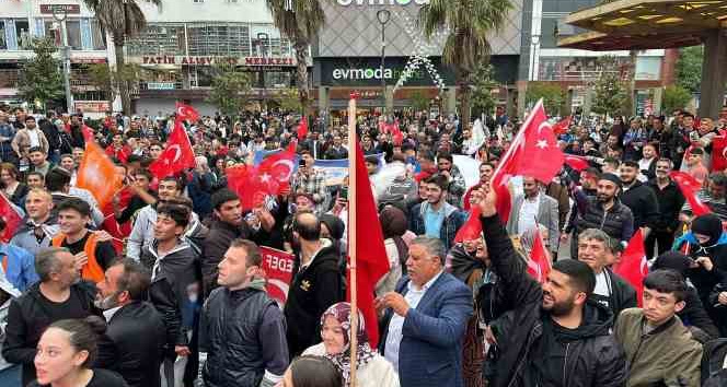 Silivri ve Arnavutköy’de sevinç kutlamaları başladı